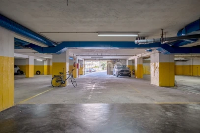 Apartamento T3 para Arrendamento em Aldoar, Foz do Douro e Nevogilde