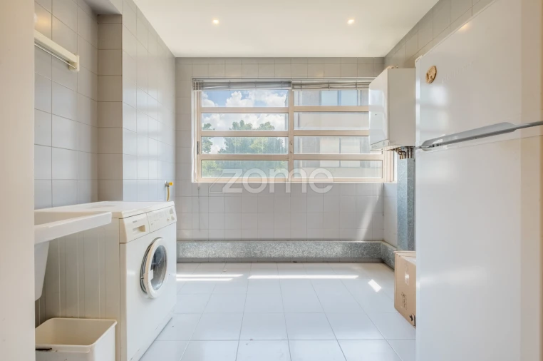Apartamento T3 para Arrendamento em Aldoar, Foz do Douro e Nevogilde Foto 36