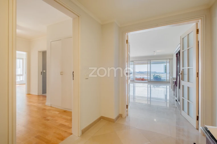 Apartamento T3 para Arrendamento em Aldoar, Foz do Douro e Nevogilde Foto 8