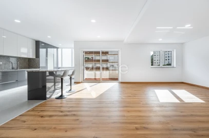 Apartamento T3 para Venda em Darque