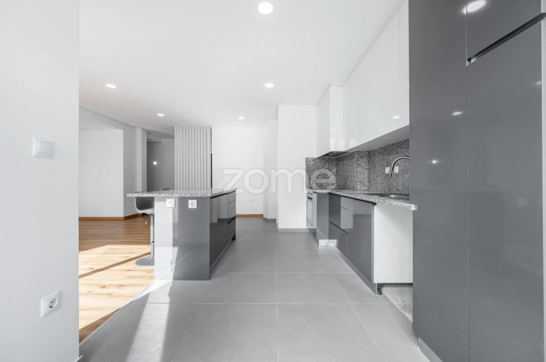 Apartamento T3 para Venda em Darque Foto 9