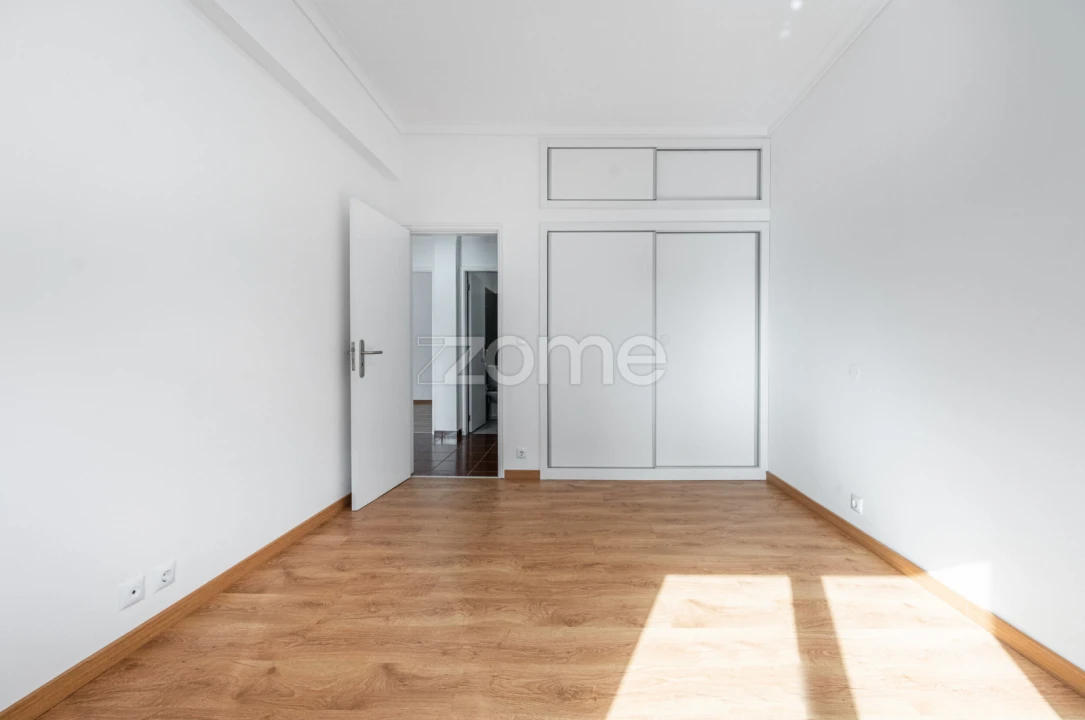 Apartamento T3 para Venda em Darque Foto 15