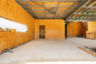 Moradia T4 para Venda em Serzedo e Perosinho