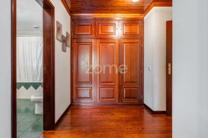 Quinta T5 para Venda em Cristelos, Boim e Ordem