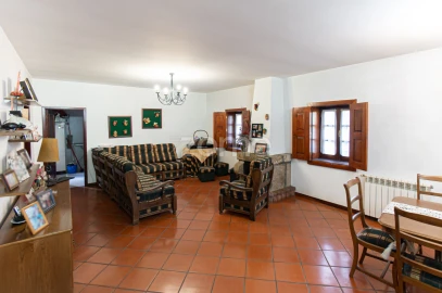 Quinta T5 para Venda em Cristelos, Boim e Ordem