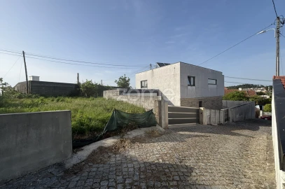 Terreno para Venda em Figueiró (Santiago e Santa Cristina)