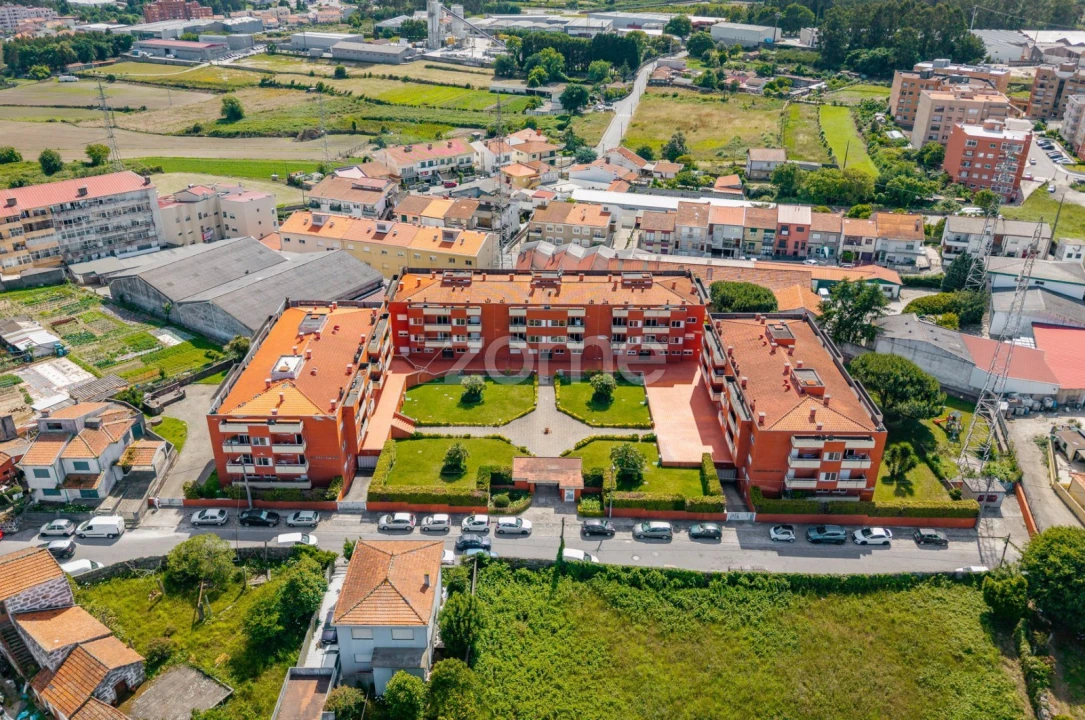 Apartamento T1 para Venda em Rio Tinto Foto 3
