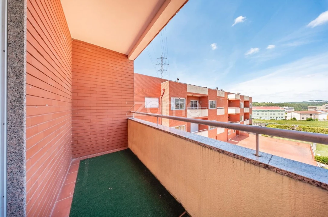 Apartamento T1 para Venda em Rio Tinto Foto 12
