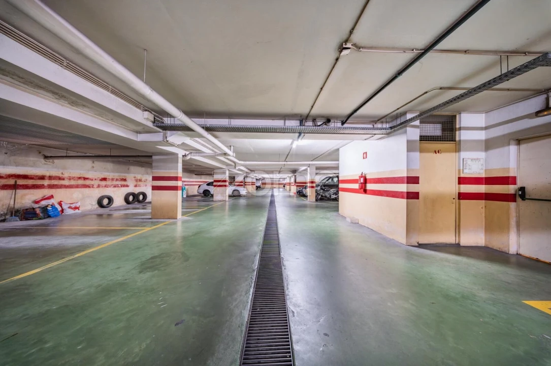 Apartamento T1 para Venda em Rio Tinto Foto 24