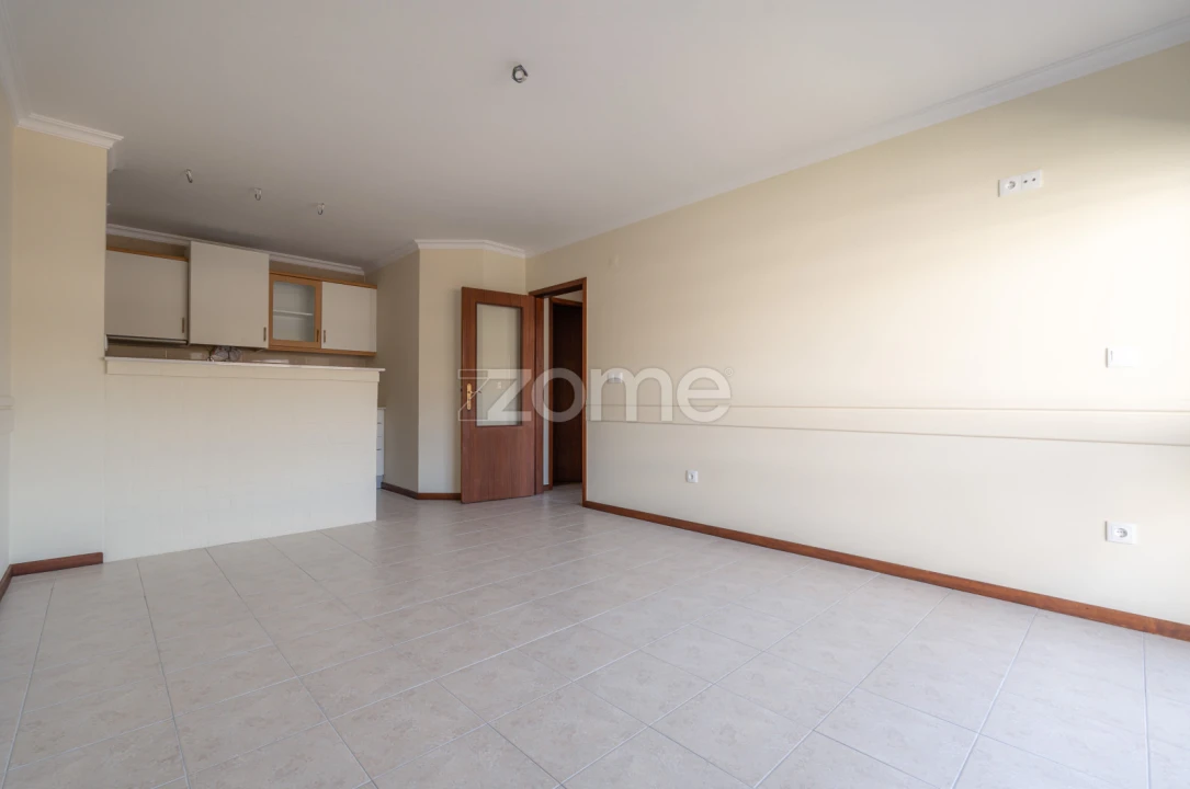 Apartamento T1 para Venda em Tamengos, Aguim e Óis do Bairro Foto 9
