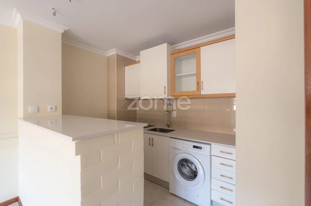 Apartamento T1 para Venda em Tamengos, Aguim e Óis do Bairro Foto 10