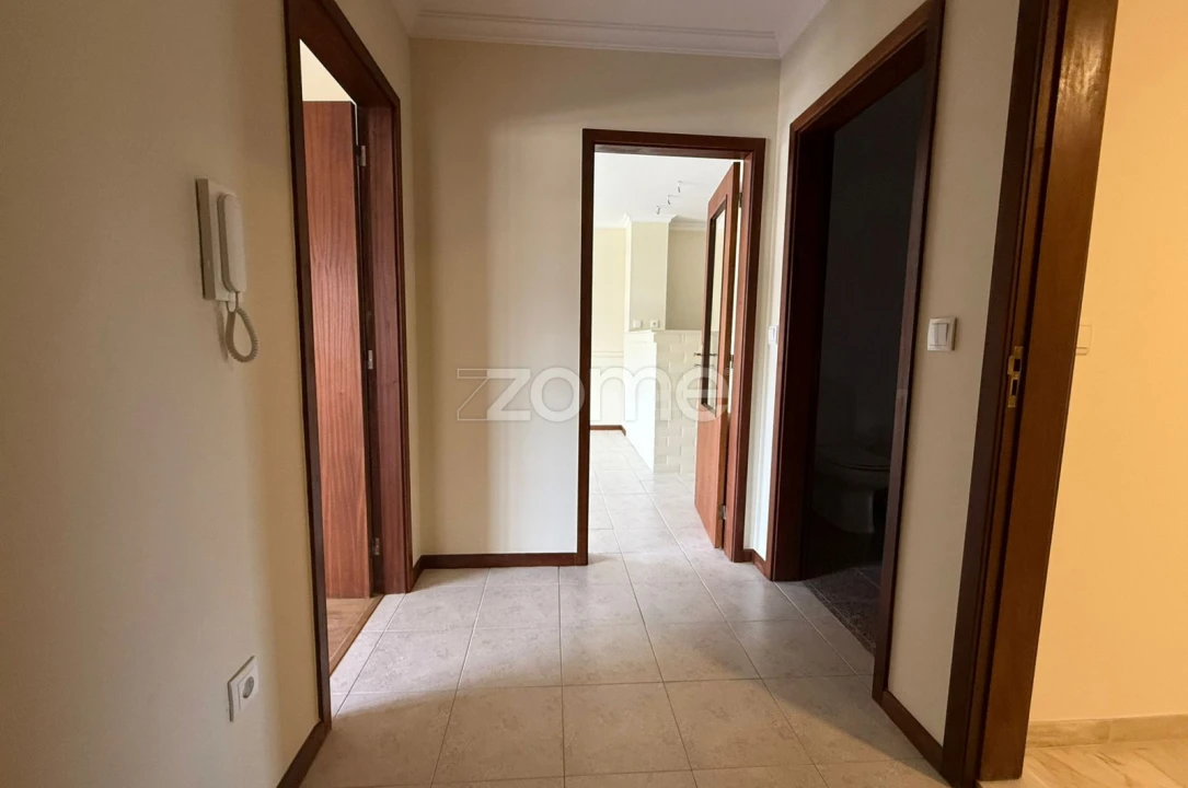 Apartamento T1 para Venda em Tamengos, Aguim e Óis do Bairro Foto 7