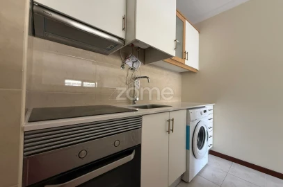 Apartamento T1 para Venda em Tamengos, Aguim e Óis do Bairro