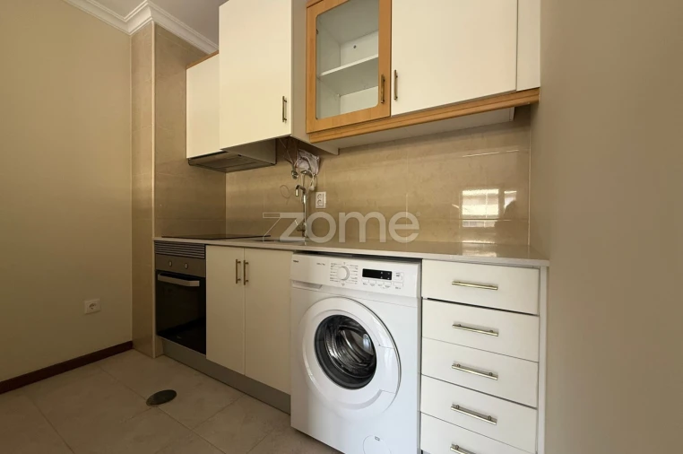 Apartamento T1 para Venda em Tamengos, Aguim e Óis do Bairro Foto 2