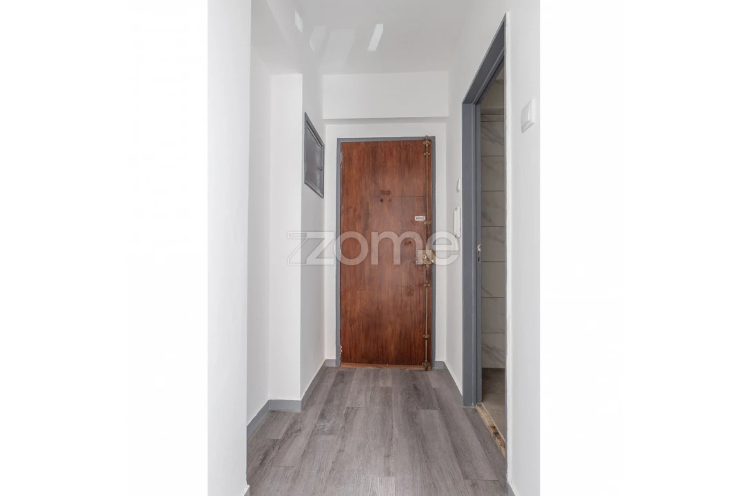 Apartamento T1 para Venda em Massamá e Monte Abraão Foto 7