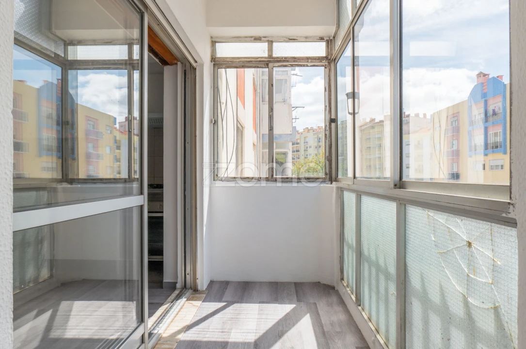 Apartamento T1 para Venda em Massamá e Monte Abraão Foto 22