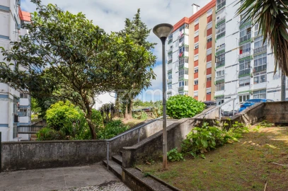 Apartamento T1 para Venda em Massamá e Monte Abraão
