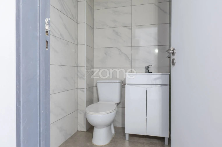 Apartamento T1 para Venda em Massamá e Monte Abraão Foto 12