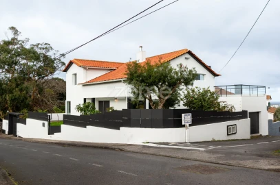 Moradia T3 para Venda em Pico da Pedra