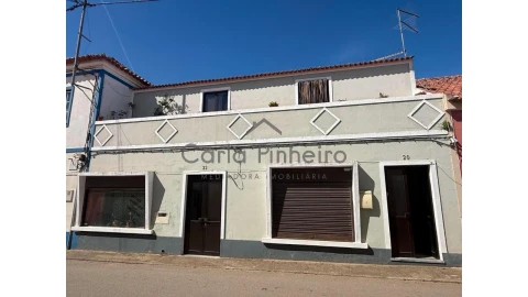 Moradia T2 para Venda em São Domingos e Vale de Água