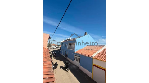 Moradia T2 para Venda em São Domingos e Vale de Água