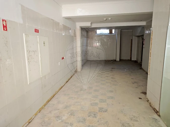 Loja para Venda em Oeiras e São Julião da Barra, Paço de Arcos e Caxias Foto 5