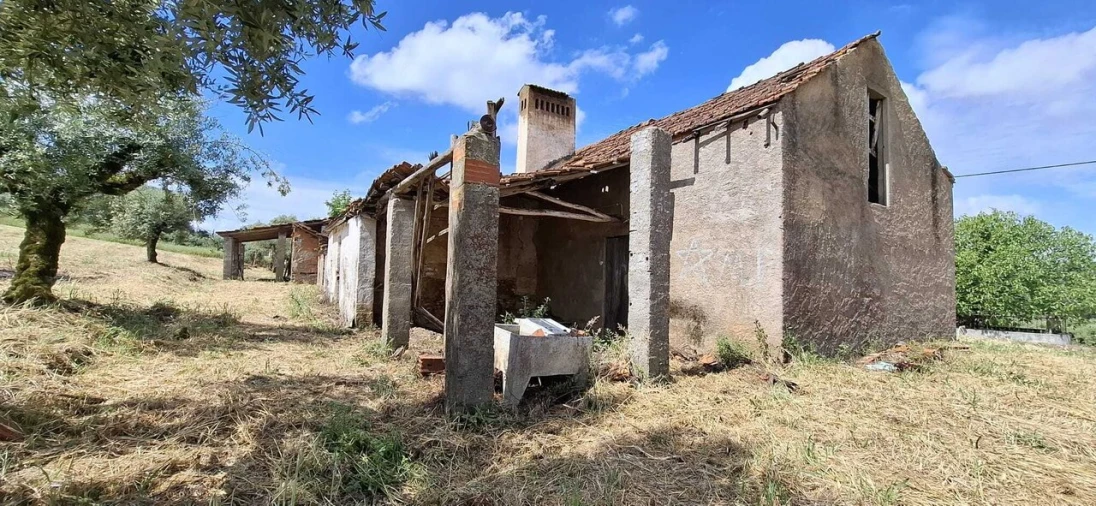 Moradia T2 para Venda em Ferreira do Zezere Foto 4