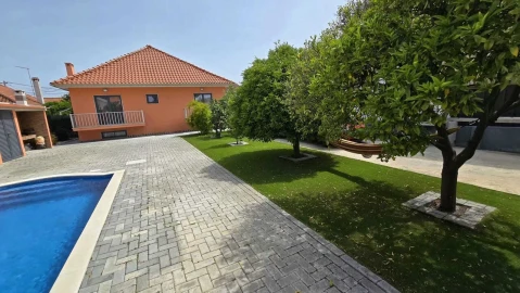 Moradia T5 para Venda em Quinta do Conde