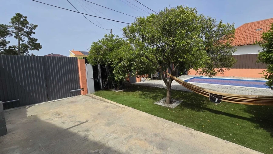 Moradia T5 para Venda em Quinta do Conde Foto 12