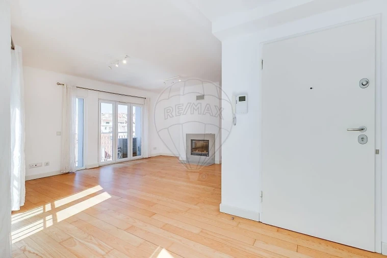 Apartamento T2 para Venda em Misericórdia Foto 7