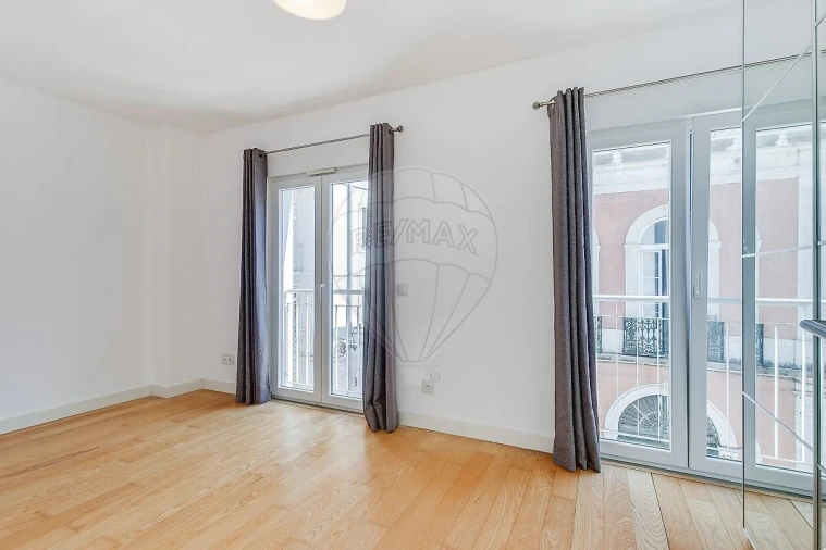 Apartamento T2 para Venda em Misericórdia Foto 21