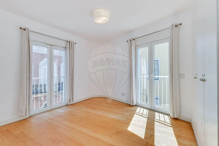 Apartamento T2 para Venda em Misericórdia Foto 18