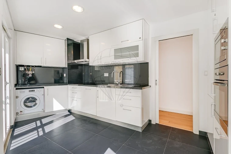 Apartamento T2 para Venda em Misericórdia Foto 14