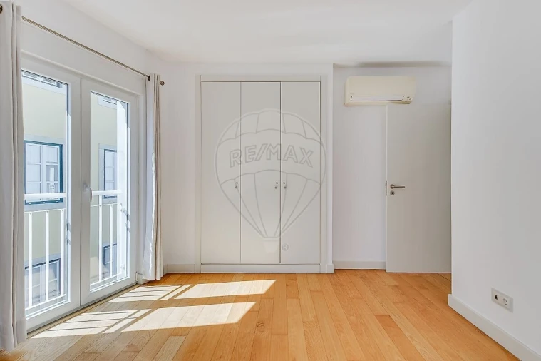 Apartamento T2 para Venda em Misericórdia Foto 19