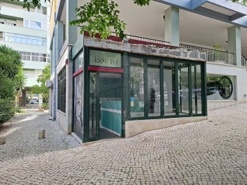 Loja para Arrendamento em São Domingos de Benfica