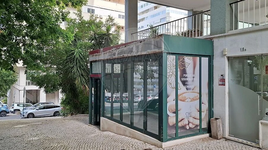Loja para Arrendamento em São Domingos de Benfica