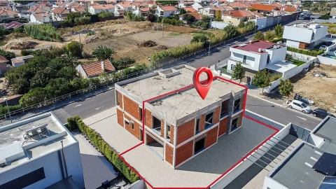 Moradia T4 para Venda em Carcavelos e Parede