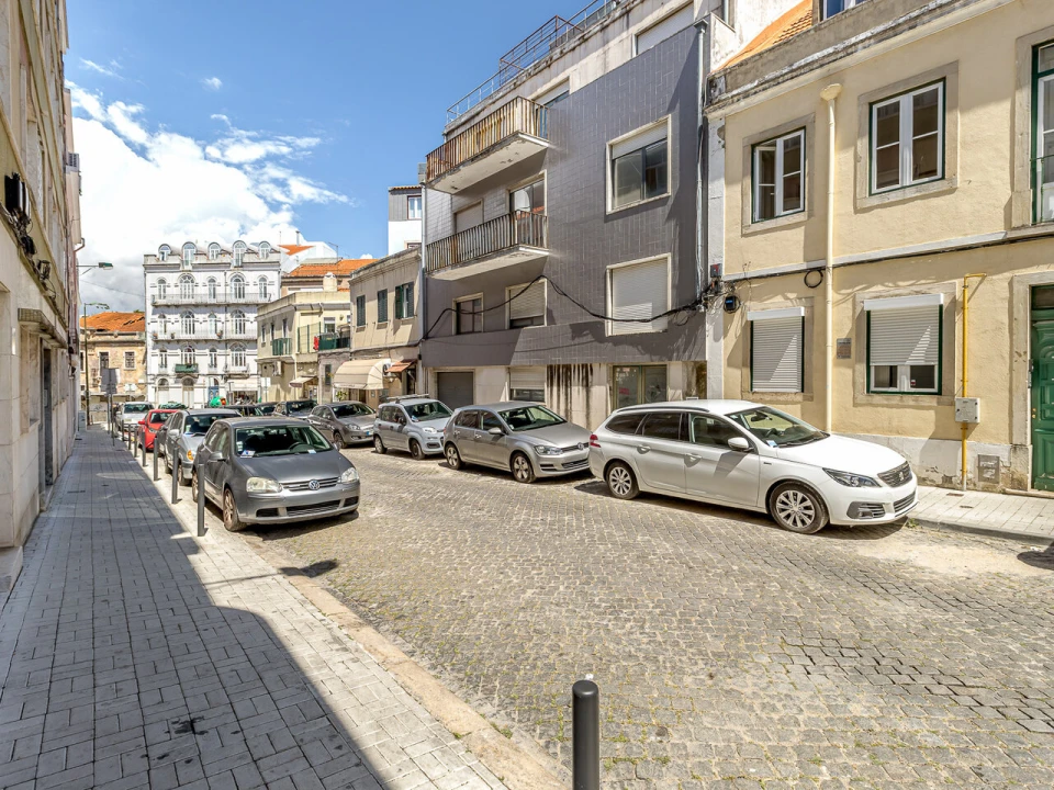 Prédio para Venda em Campolide Foto 15
