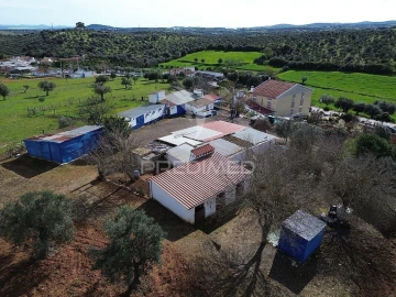 Moradia T5 para Venda em Caia, São Pedro e Alcáçova