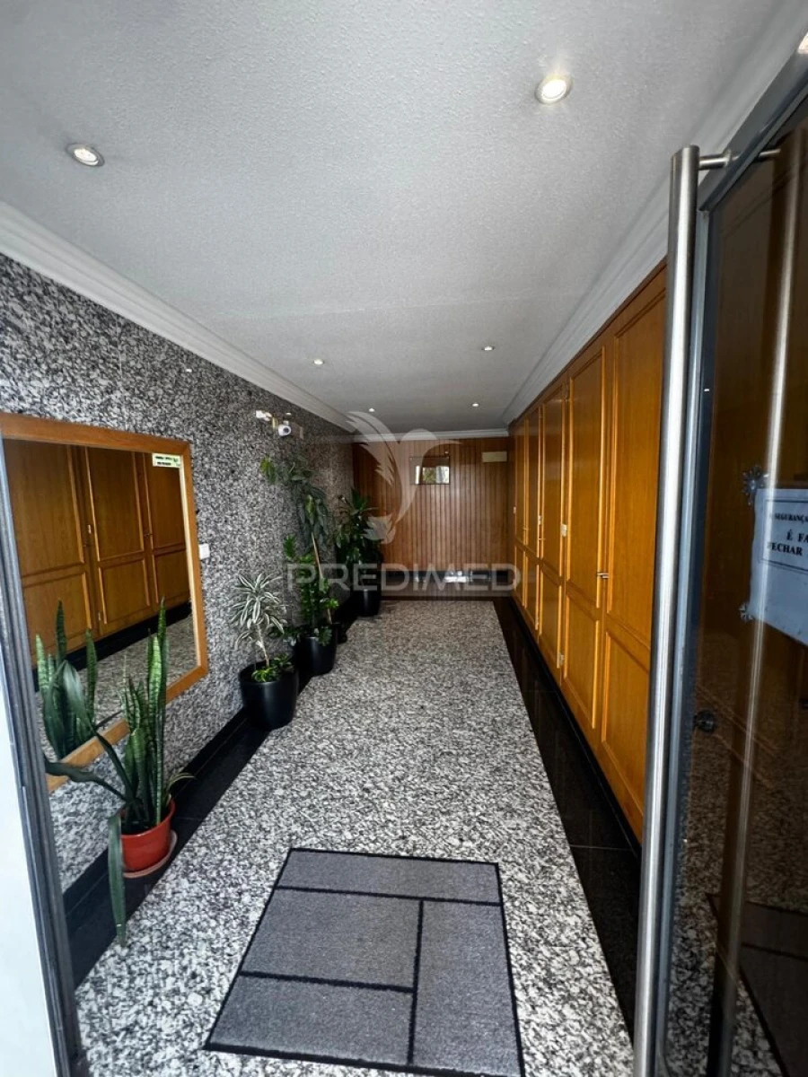 Apartamento T2 para Venda em Mina de Água Foto 4
