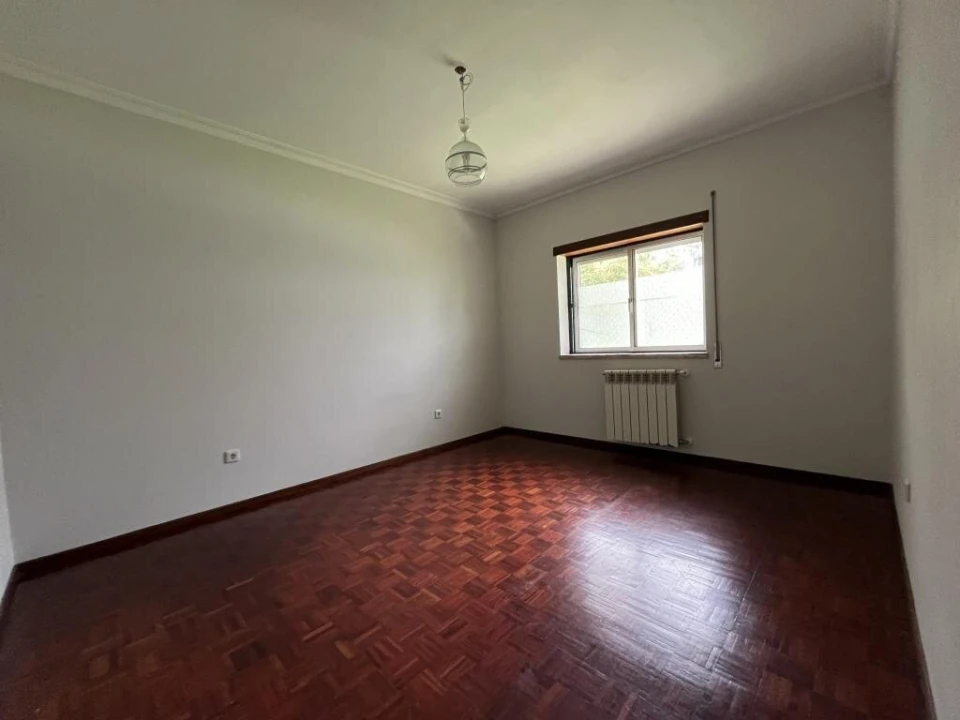 Apartamento T4 para Venda em Guarda Foto 7