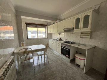 Apartamento T4 para Venda em Guarda
