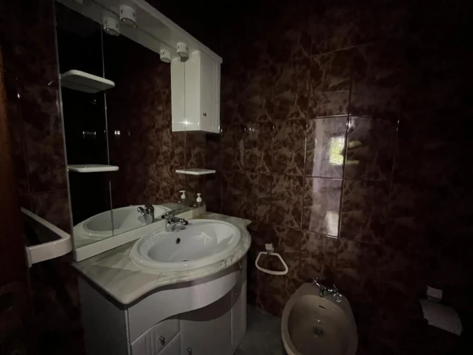 Apartamento T4 para Venda em Guarda Foto 11