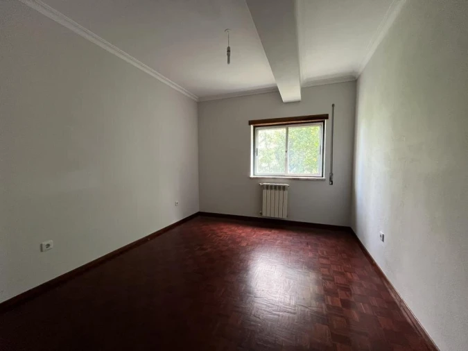 Apartamento T4 para Venda em Guarda Foto 4