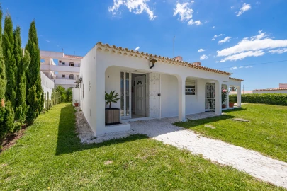 Moradia T4 para Venda em Albufeira e Olhos de Água