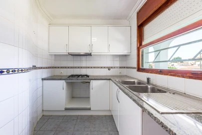 Moradia T4 para Venda em Albufeira e Olhos de Água