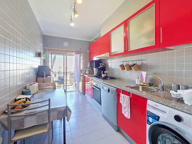 Apartamento T2 para Venda em Portimão Foto 6