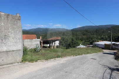 Moradia T4 para Venda em Pombeiro da Beira