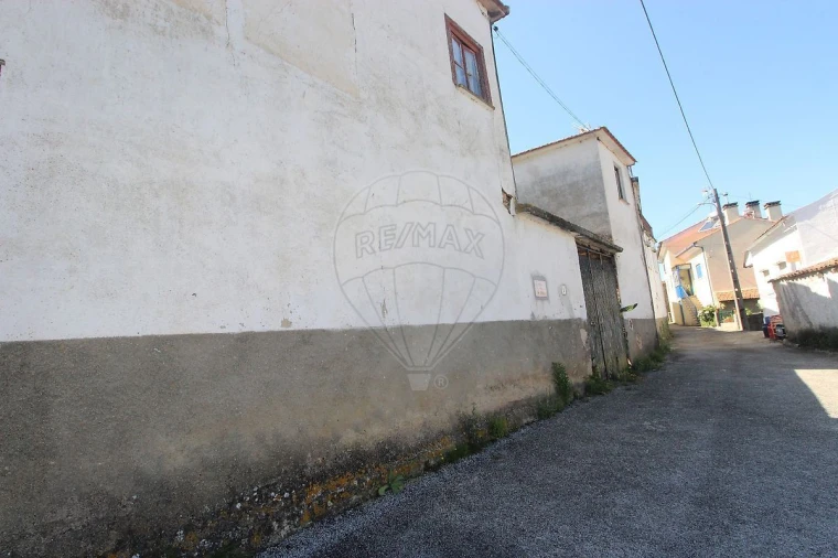 Moradia T4 para Venda em Pombeiro da Beira Foto 5