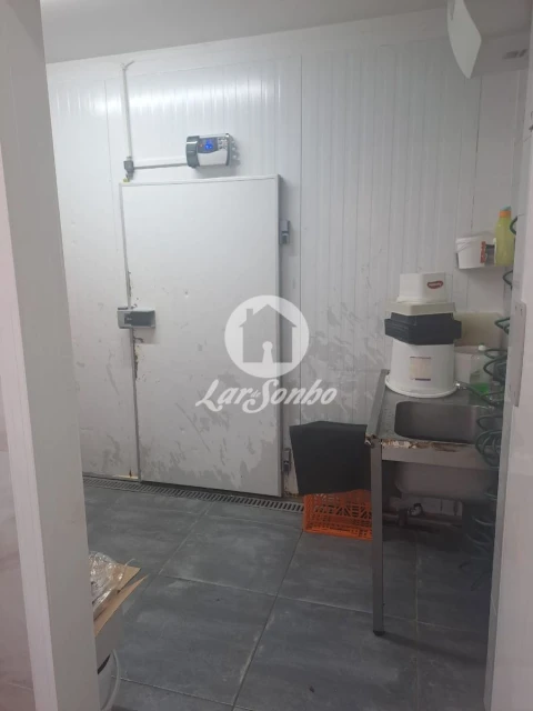 Loja para Trespasse em Fânzeres e São Pedro da Cova